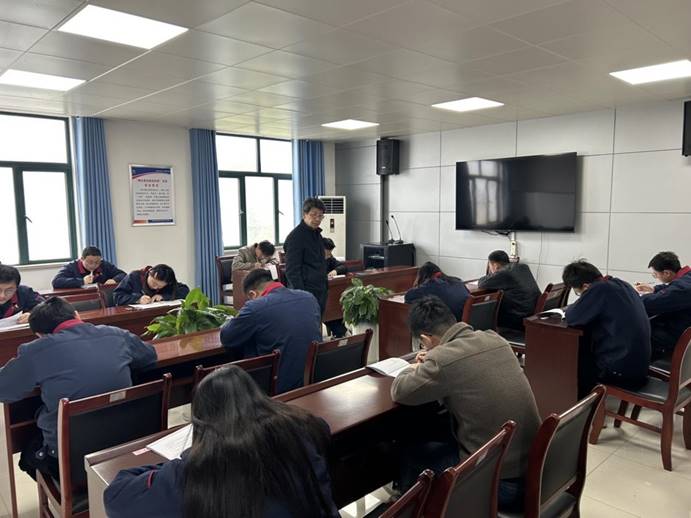 建材公司、檢測公司聯(lián)合開展管理人員業(yè)務(wù)提升考試